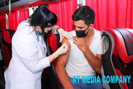 Bakıda səyyar avtobus məntəqələrində vaksinasiyaya başlanıldı