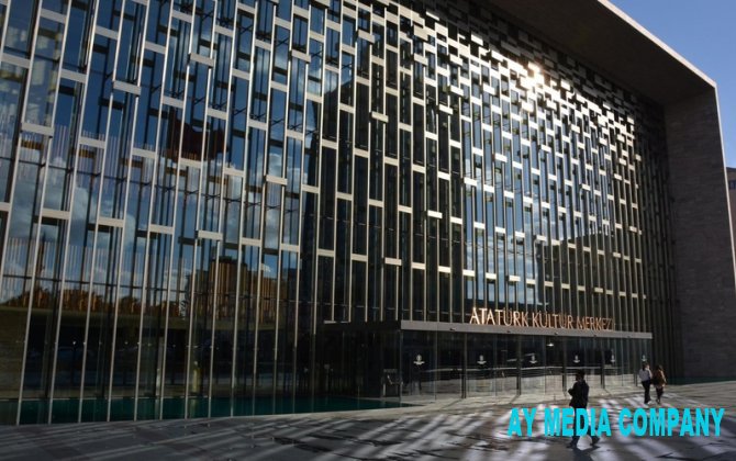 Türkiyədə Azərbaycan milli xalçaları və geyimlərinin sərgisi açılıb