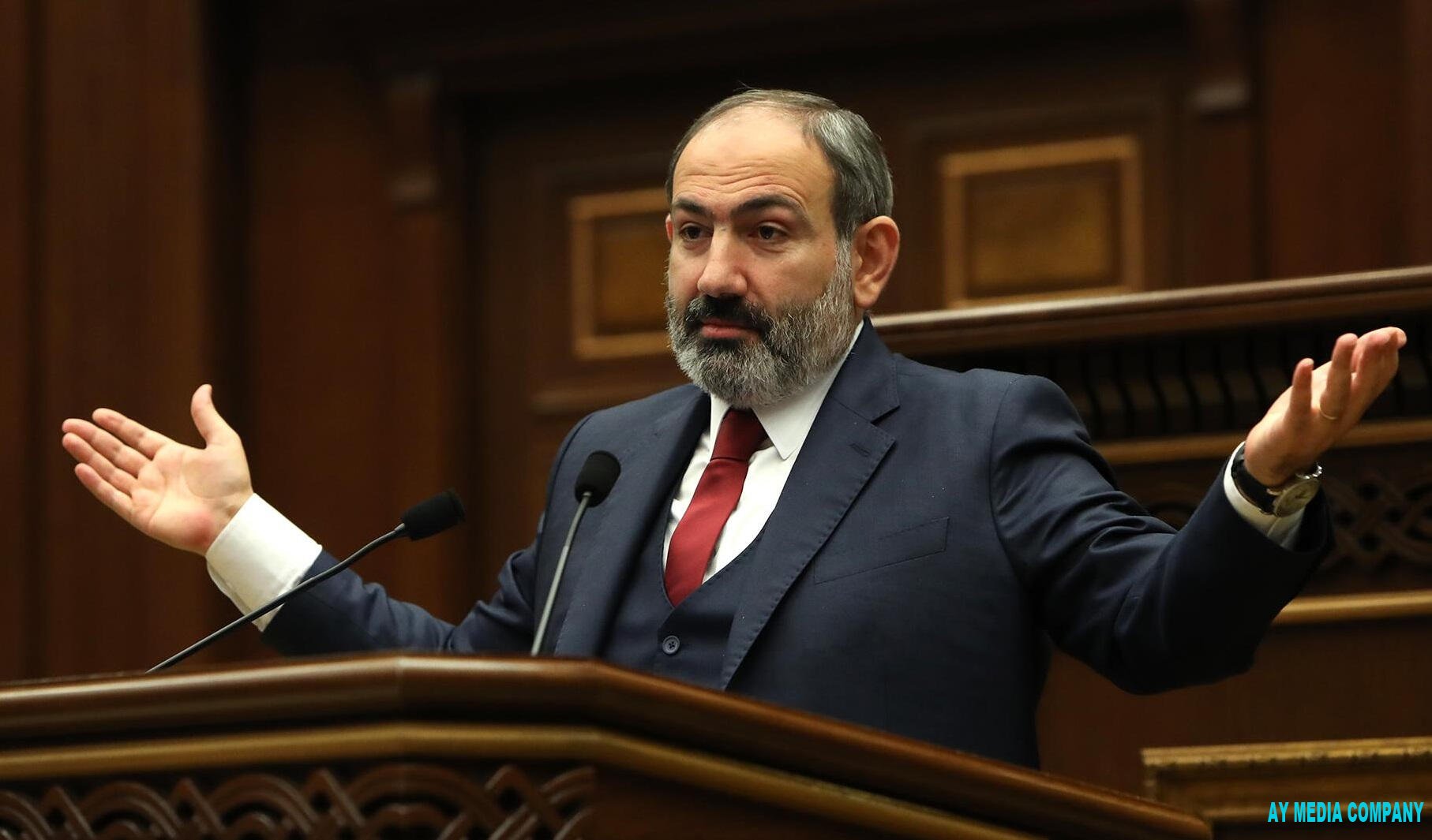 Paşinyan aciziklə ümidsizlik arasında